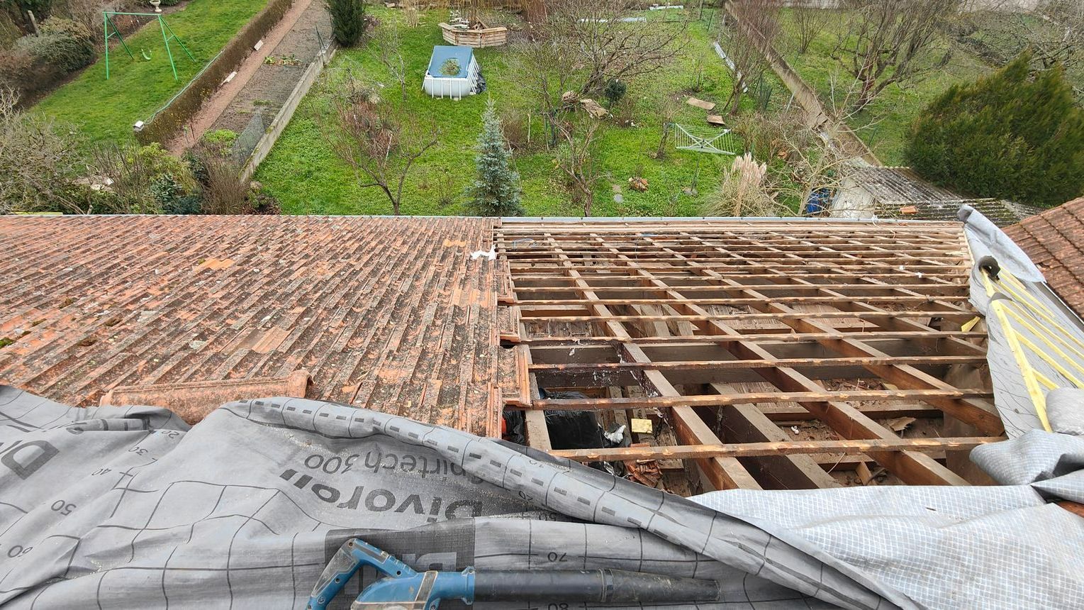 Charpente mise à nue