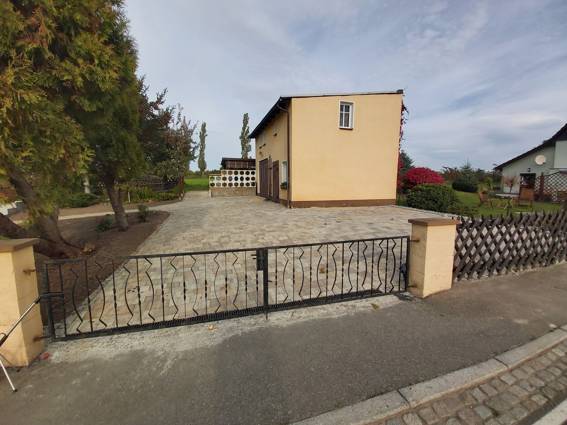 Einfahrt, Garageneinfahrt