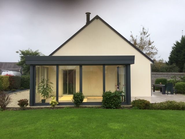 Véranda en PVC noir