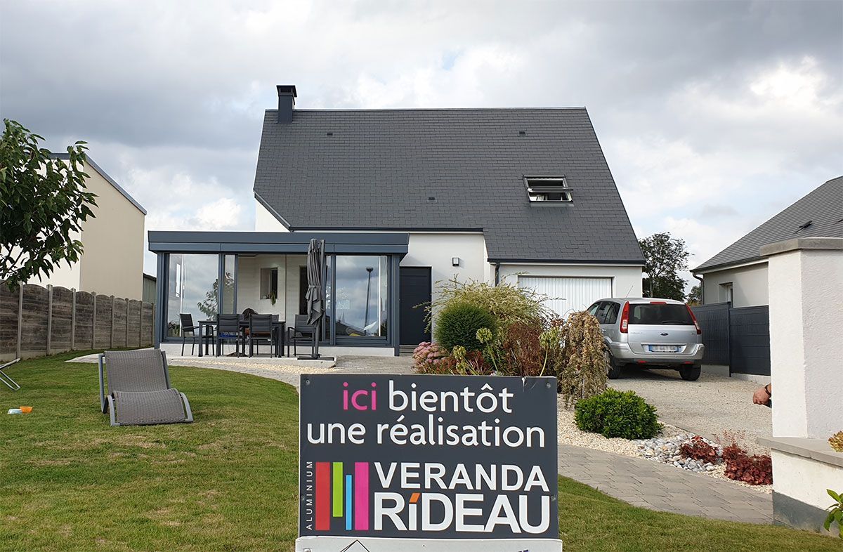 Maison avec un projet de véranda par Palla habitat