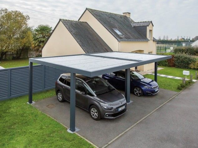 Carport en aluminium avec deux  voitures garées dessous