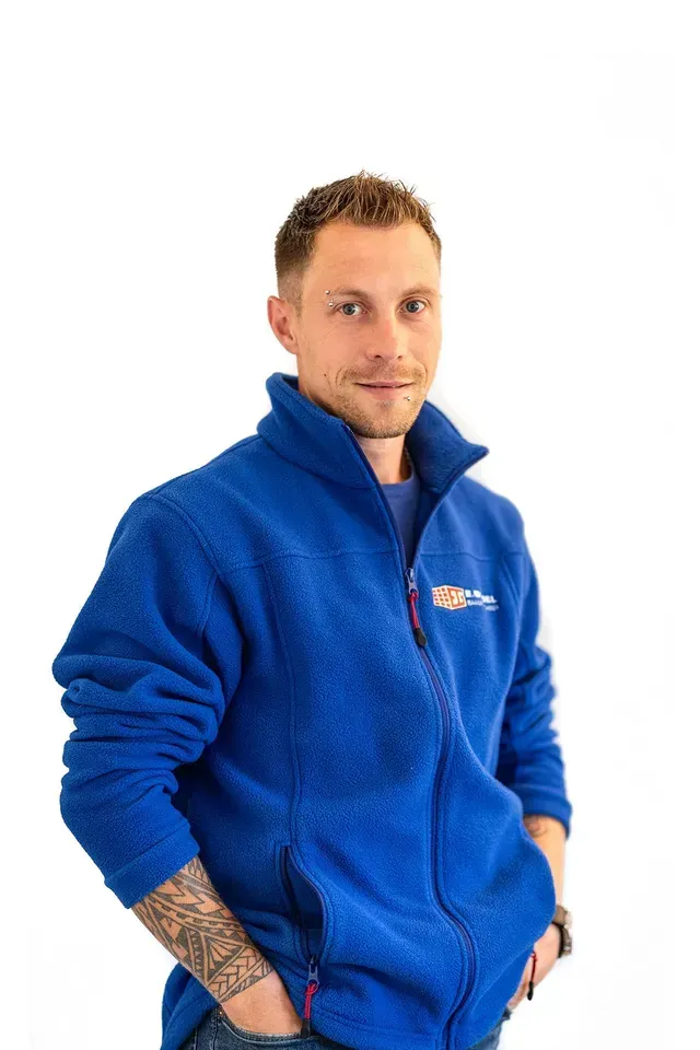 Herr Stefan Krahl, Bauleiter Herr Stefan Krahl, Bauleiter
