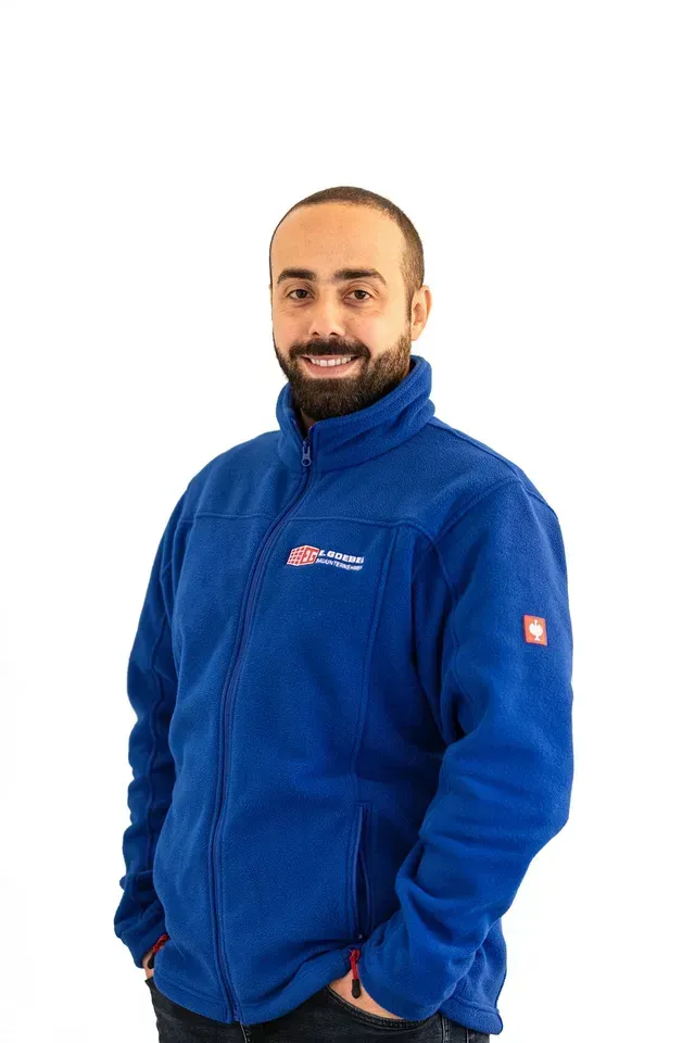 Herr Hussam Hussein, Bauleiter Herr Hussam Hussein, Bauleiter
