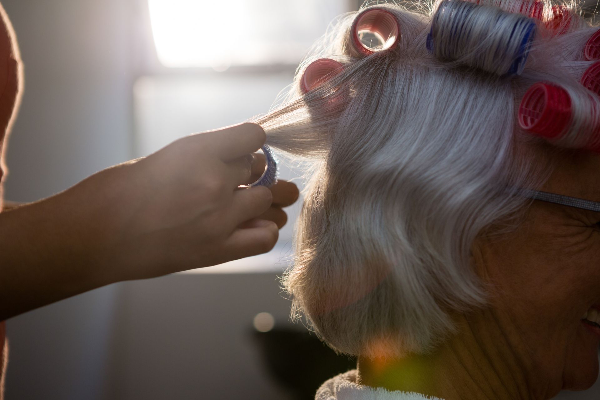 Mise en pli sur cheveux blancs