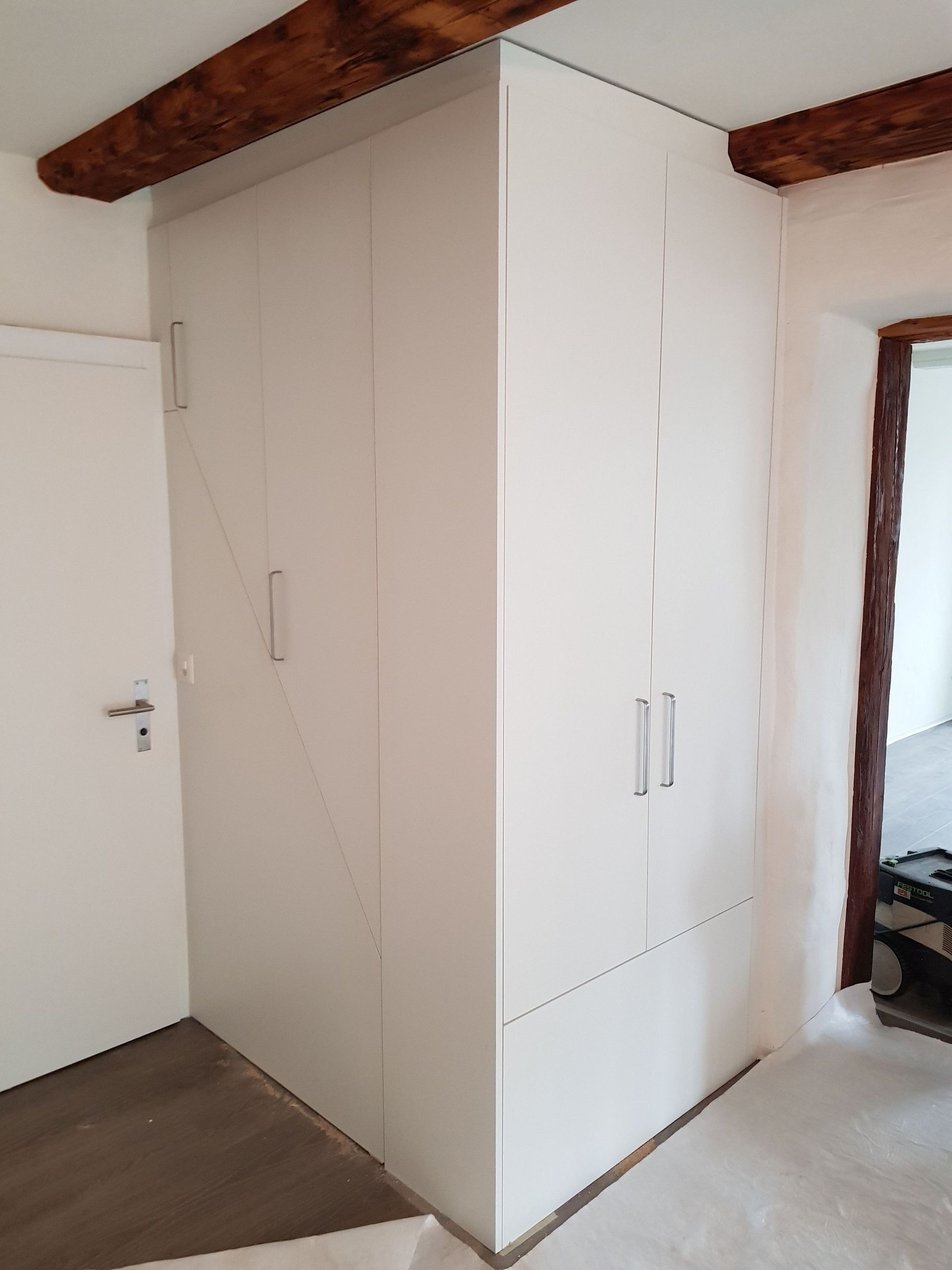 Innenausbau nach Mass - Schreinerei Flury GmbH - Zwingen