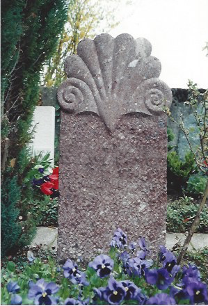 grabstein melser verrucano - steinbildhauerin - afra fehr - ottikon b. kemptthal