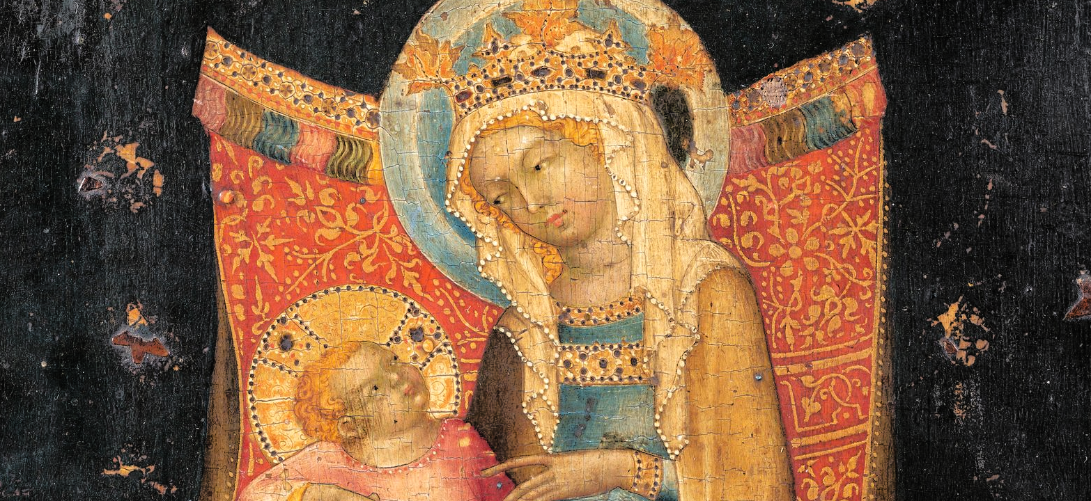 Peinture médiévale représentant Marie et Jésus avec des auréoles, vêtus de robes, sur un fond à motifs rouges