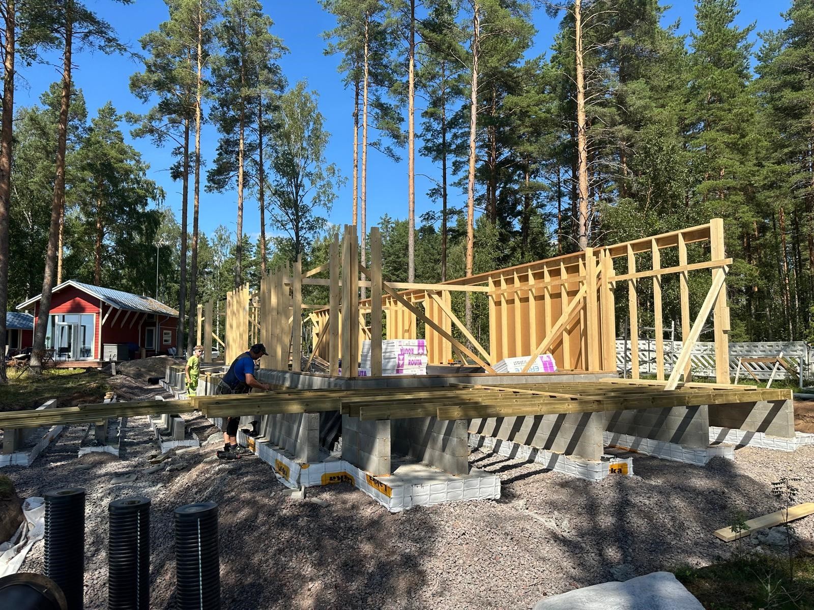 Luo Alt-tekstitunnisteet hakukoneoptimointia ja saavutettavuutta varten.