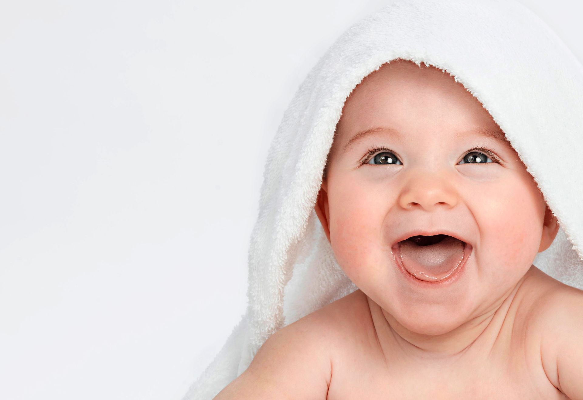 Photo d'un bébé qui sourit