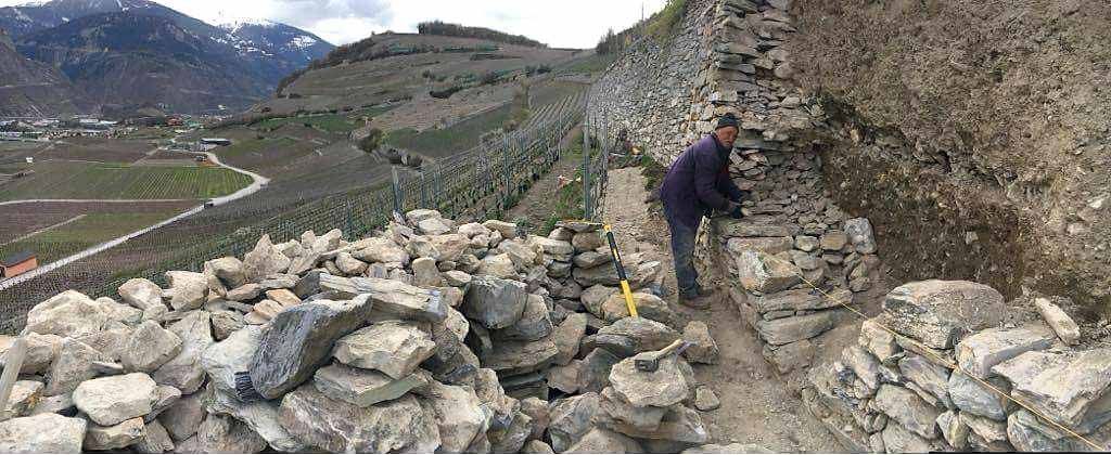 Cave des Bernunes - dry stone walls - Sierre - Valais