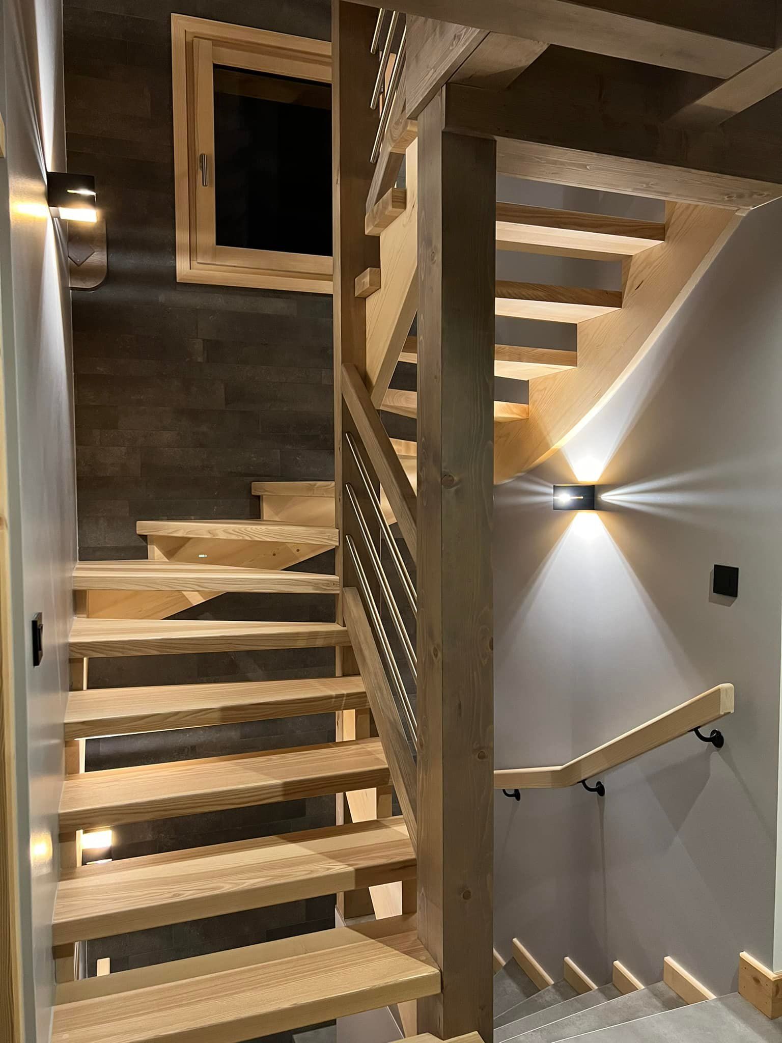 Intérieur d'un chalet en bois