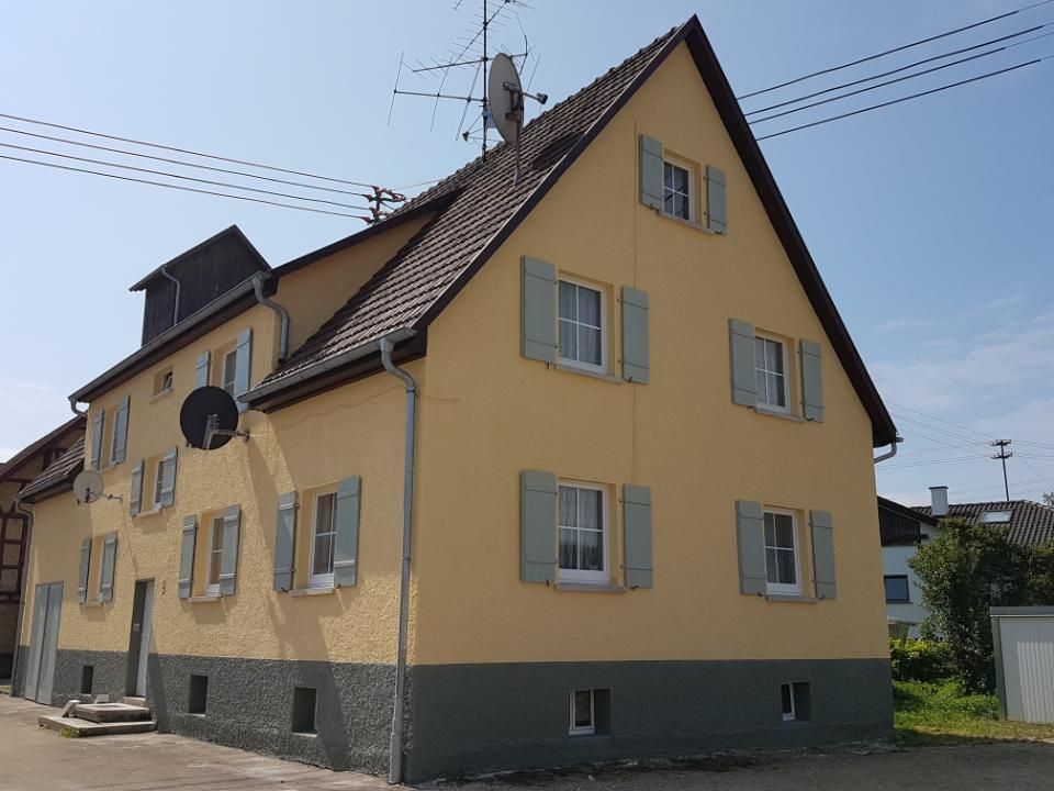 Malerbetrieb Blum GmbH & Co. KG, Haus mit gelber Fassade