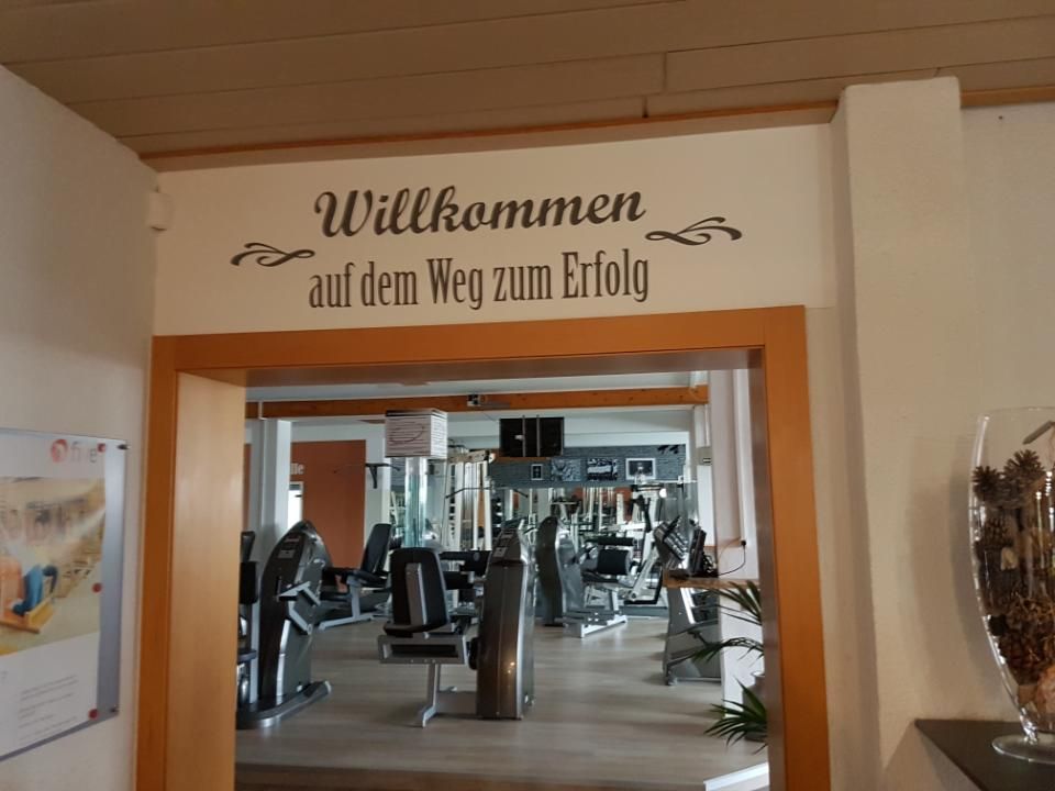 Malerbetrieb Blum GmbH & Co. KG, Schriftzug