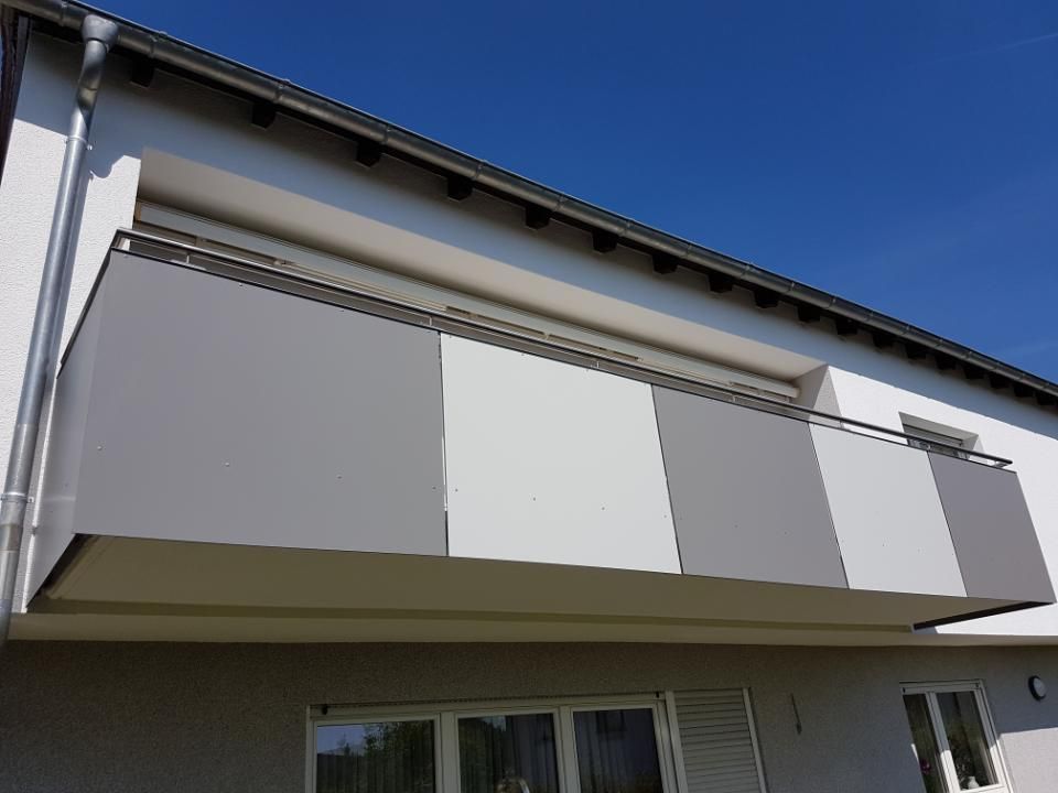 Malerbetrieb Blum GmbH & Co. KG, Balkon-Brüstungsplatten Beispiel