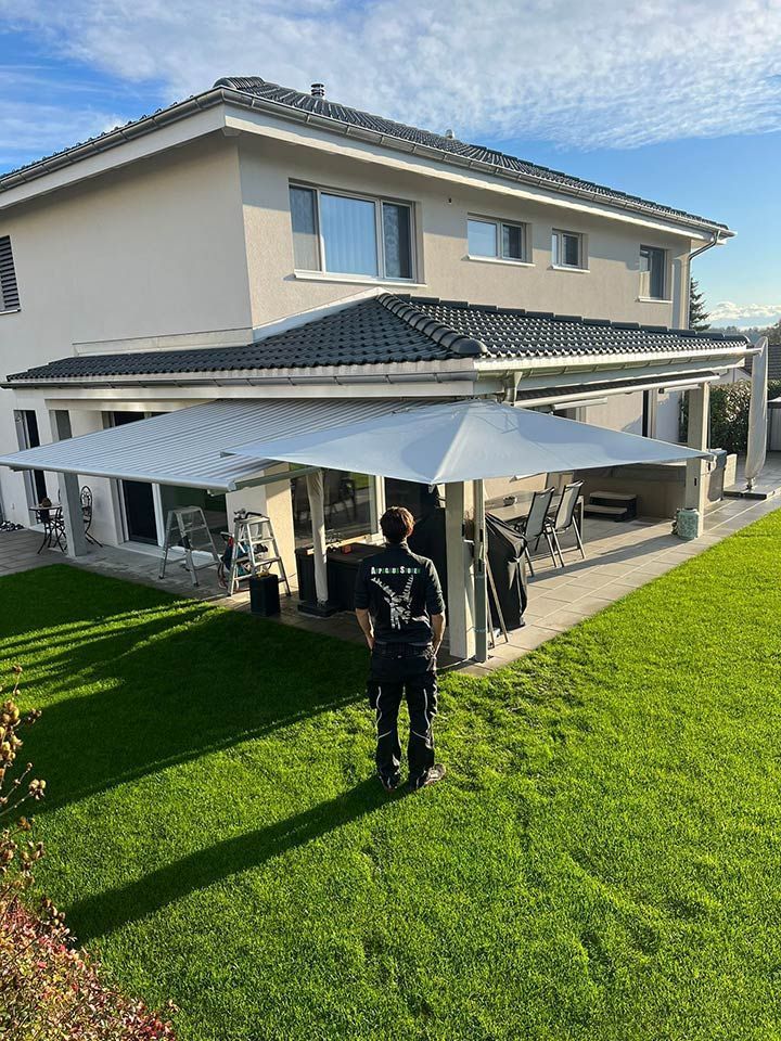 Garten mit Spielzeug