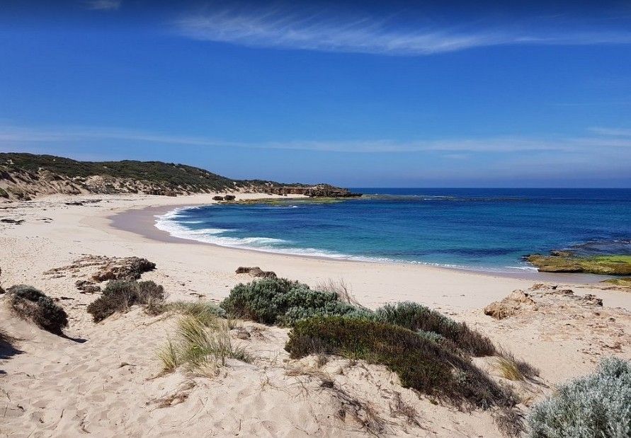 Blairgowrie beach and village