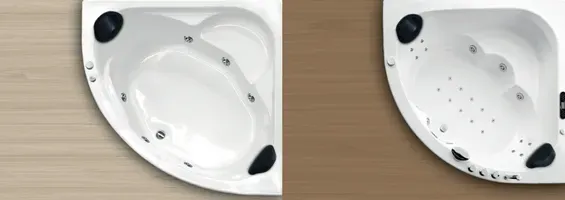 Dos bañeras blancas están ubicadas una al lado de la otra sobre un piso de madera.