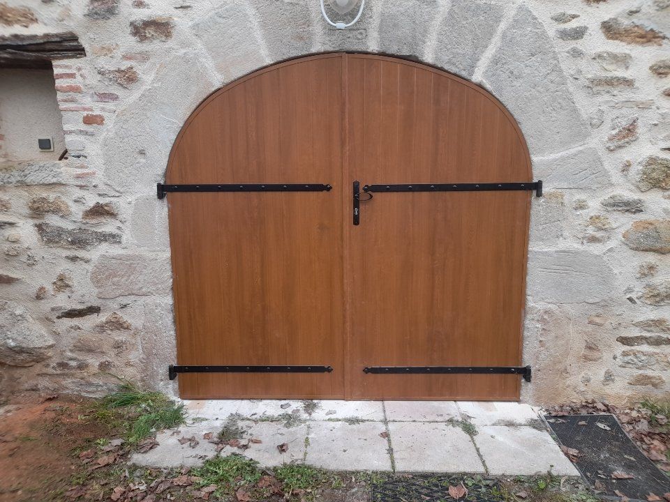 Porte de garage en bois