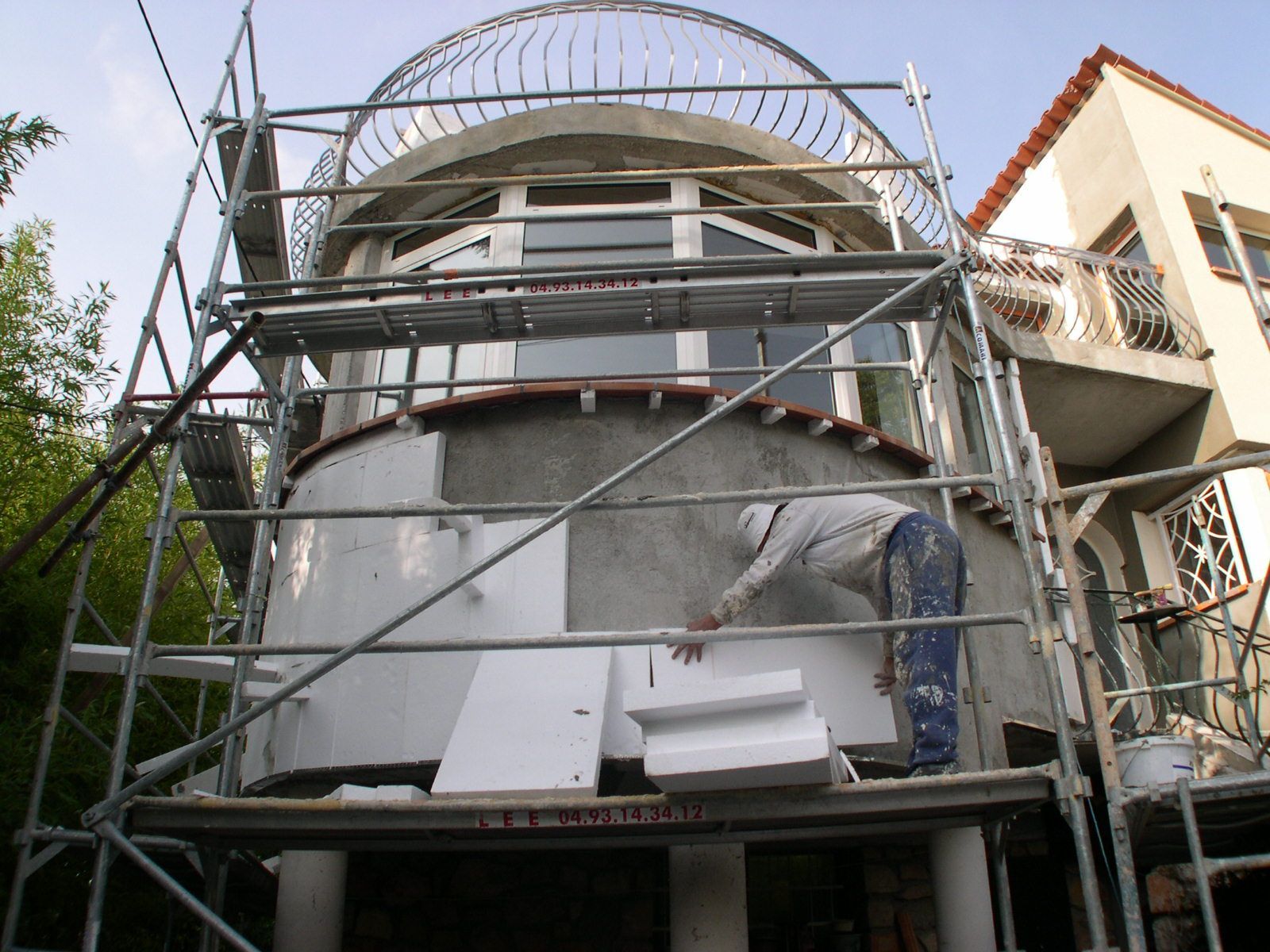 Façade d'immeuble beige