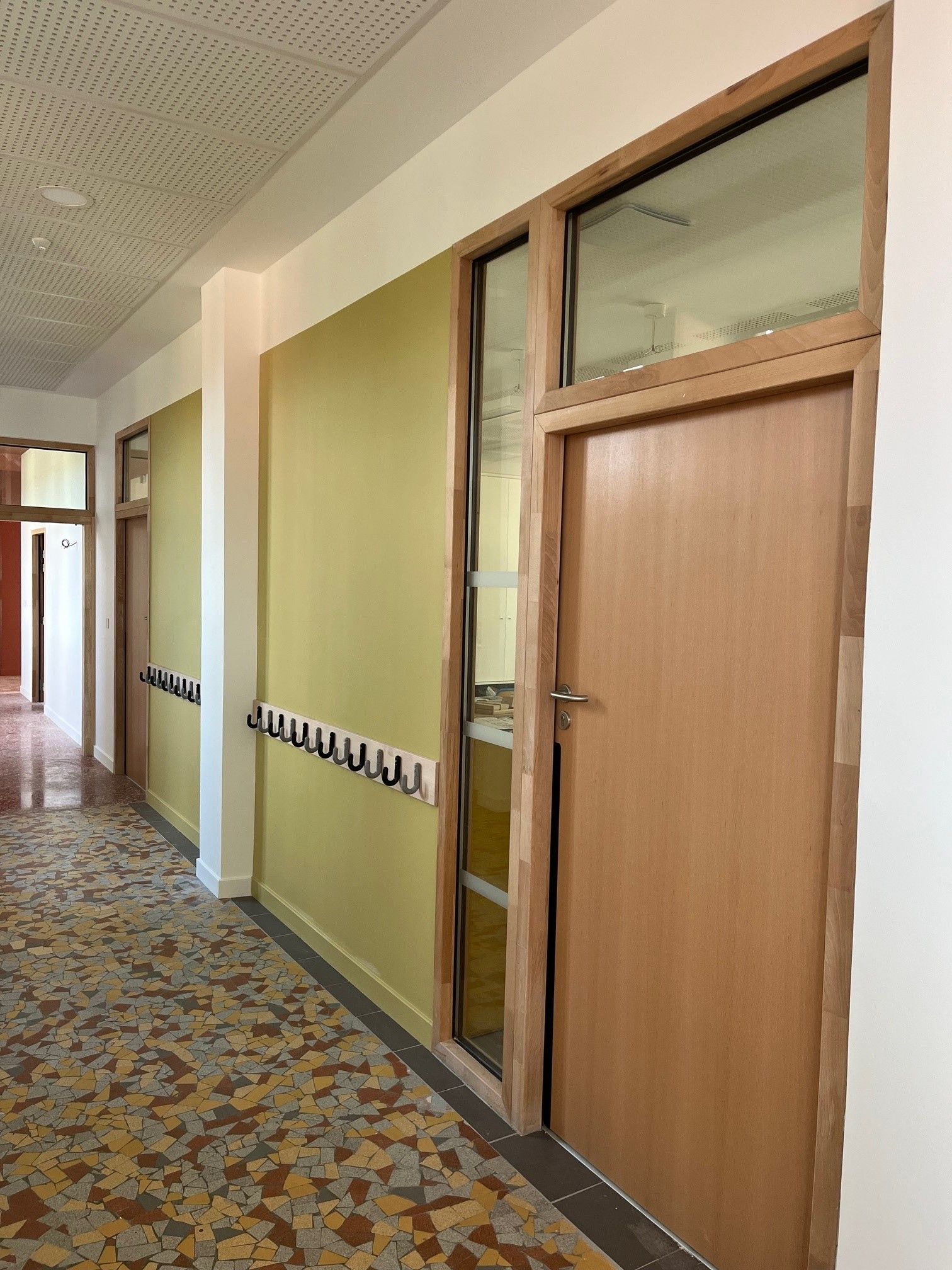 Porte d'entrée blanche