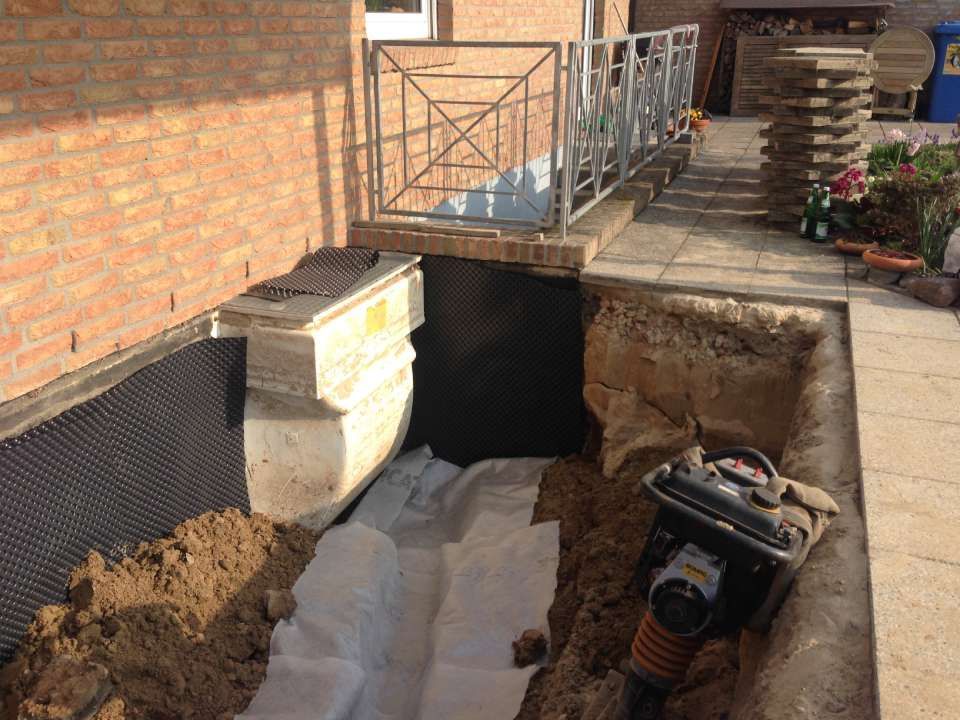 Wolfgang Krüger Garten,- Landschafts-, Beton- und Erdbau beim Arbeiten