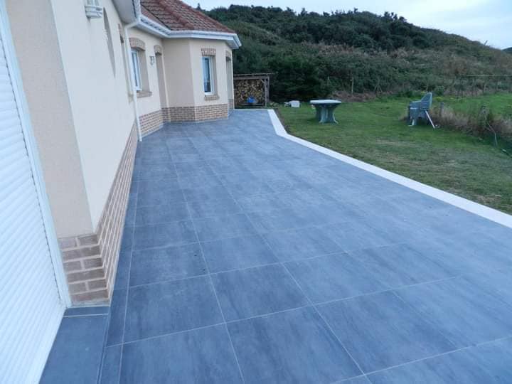Terrasse en carrelage