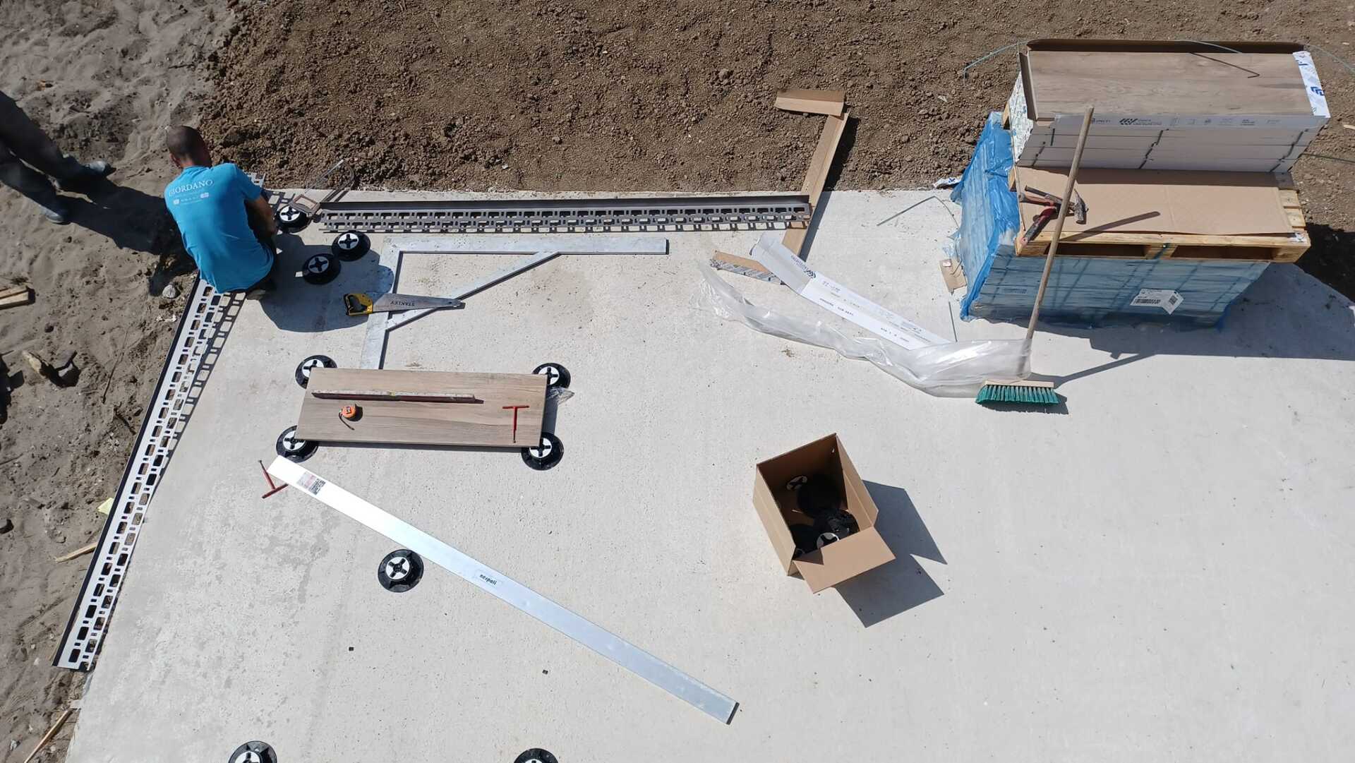 Terrasse extérieure sur plot