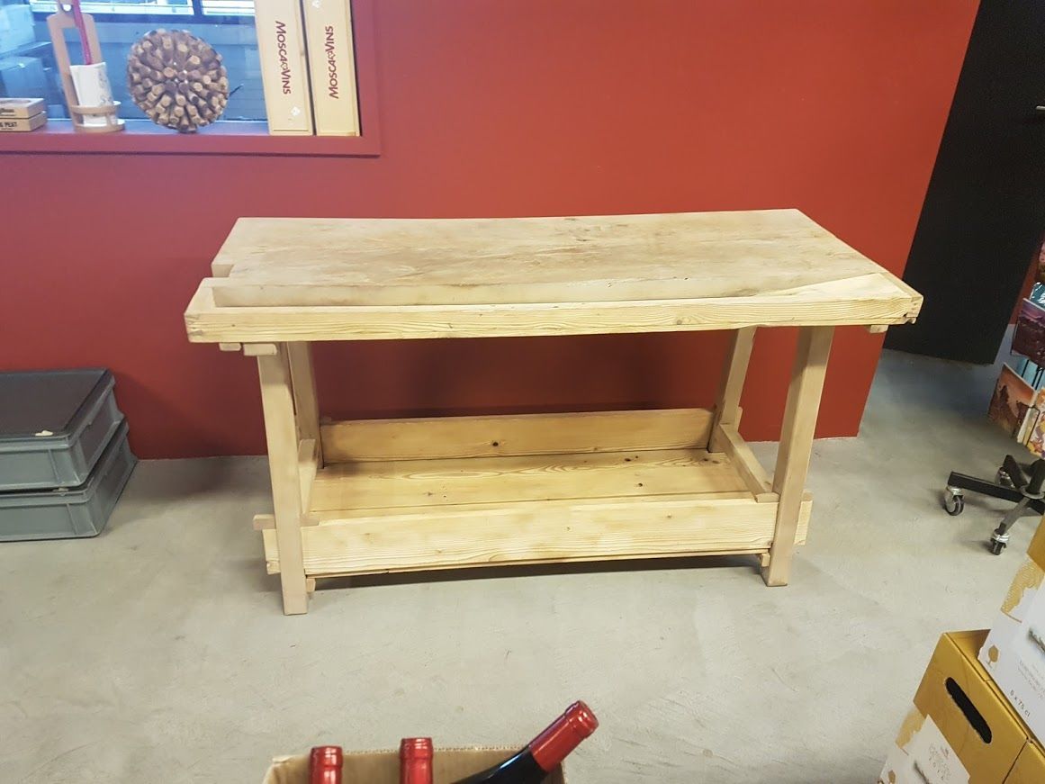 Rénovation de meuble avec l'aérogommeuse