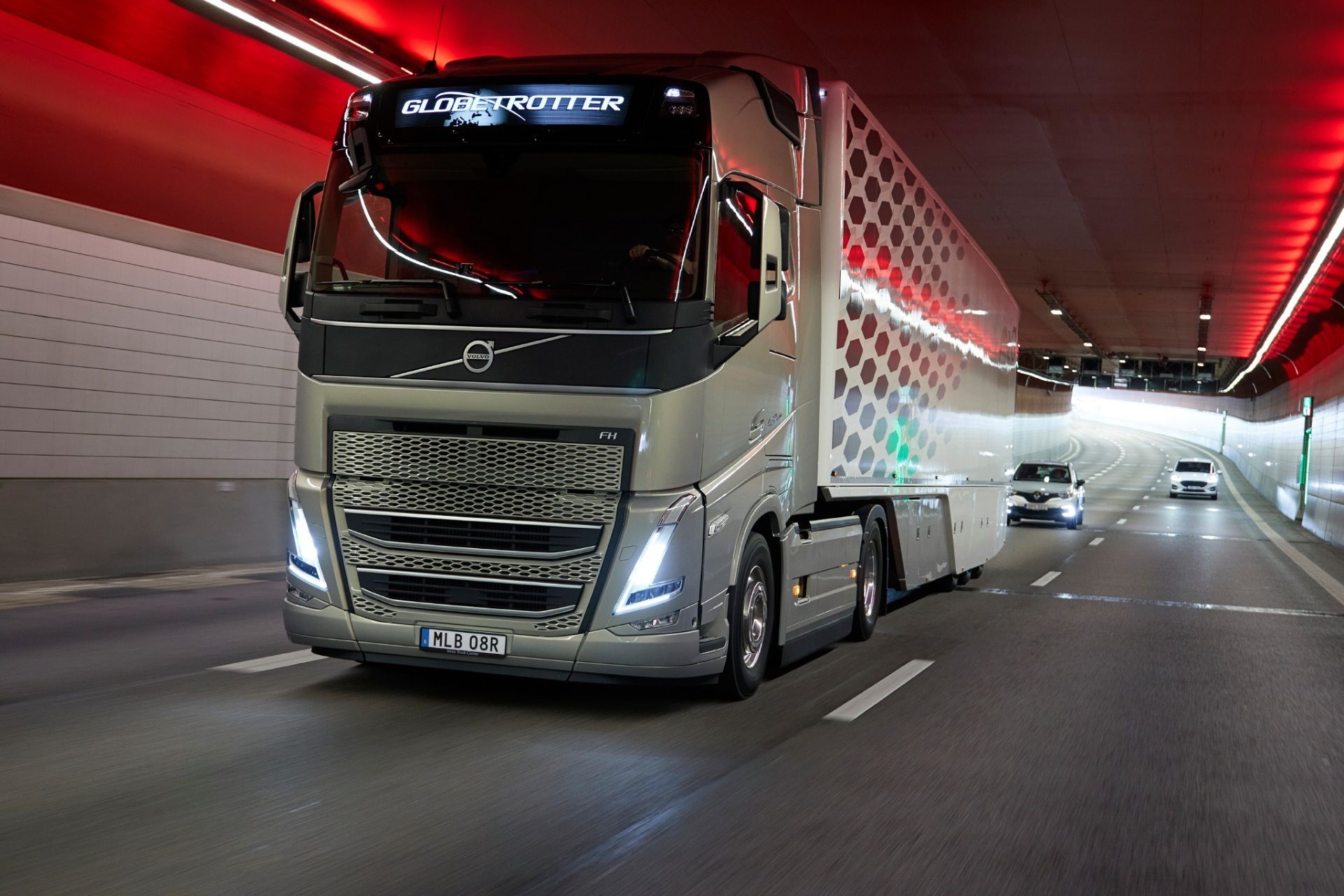 LKW fährt