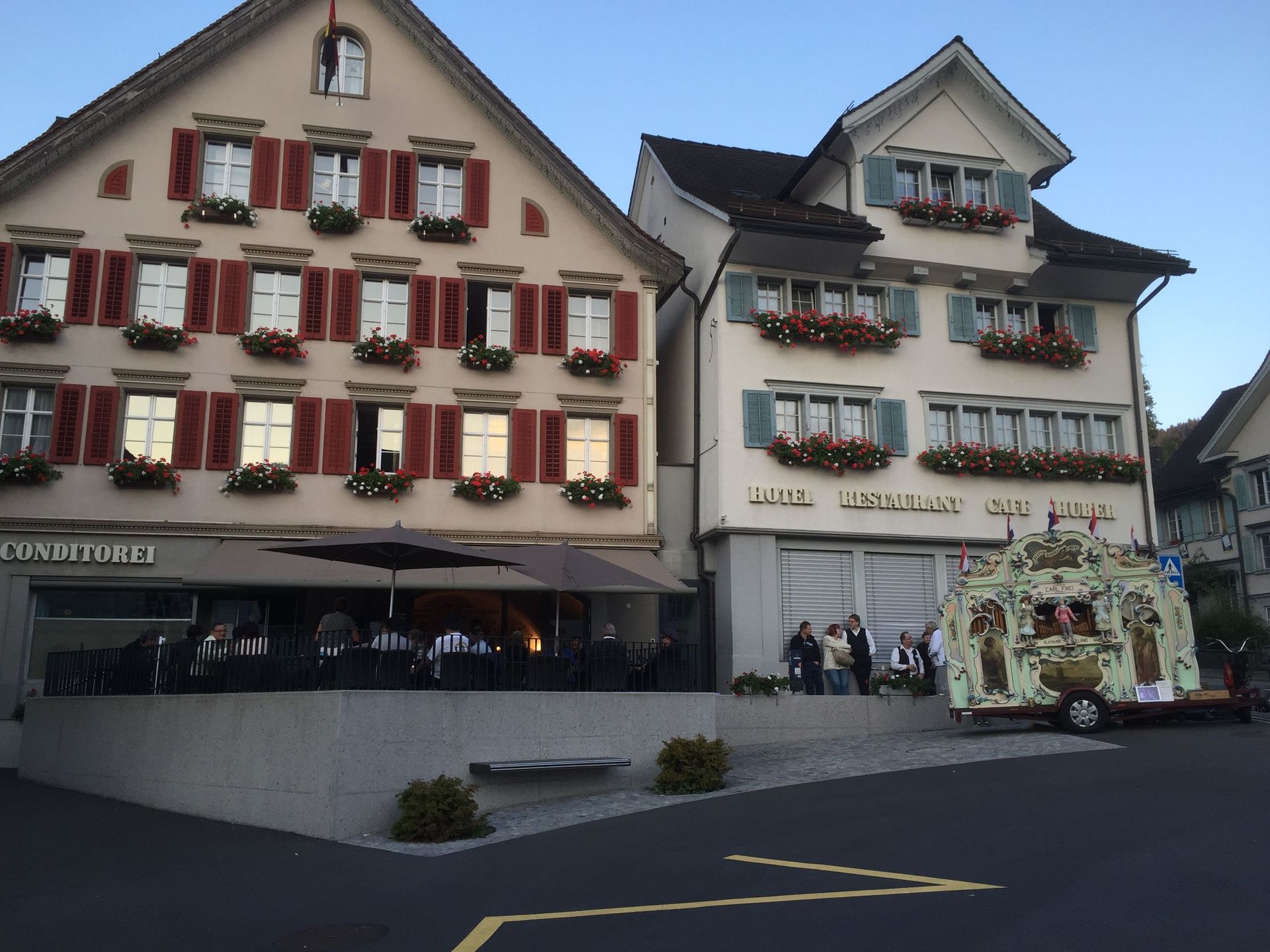 Buffet - Café-Conditorei Huber AG