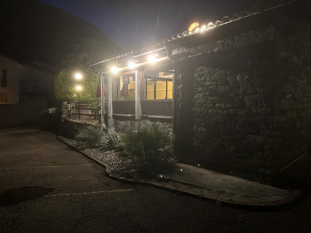 Menü mit Tessiner Spezialitäten Arcegno Grotto Lauro