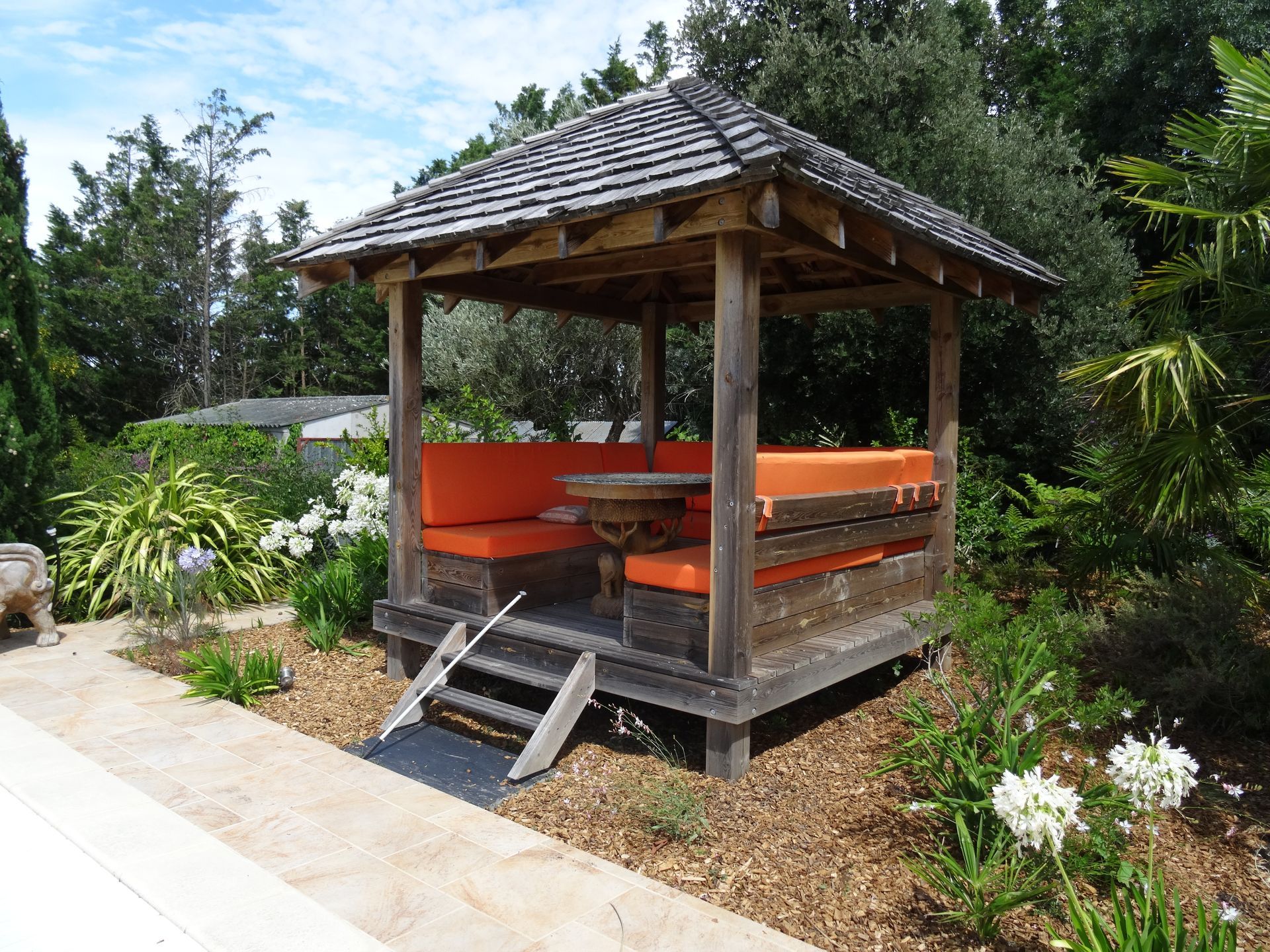 Terrasse dans le jardin