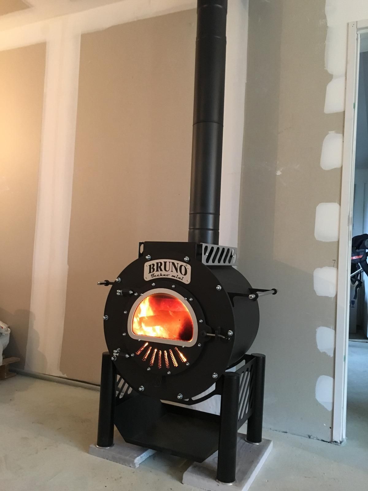 Poêle à bois inspiration locomotive