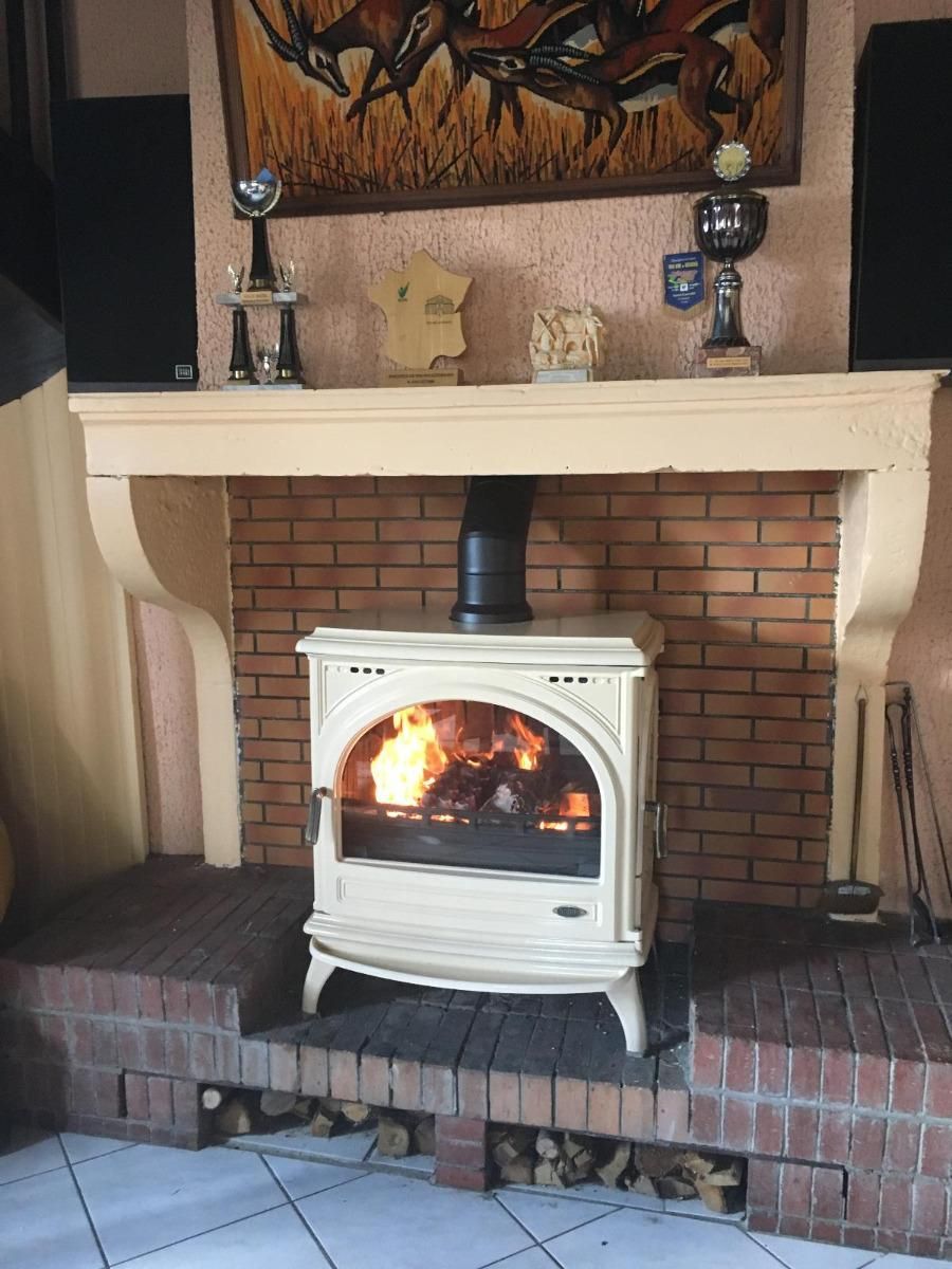 Poêle à bois vintage blanc