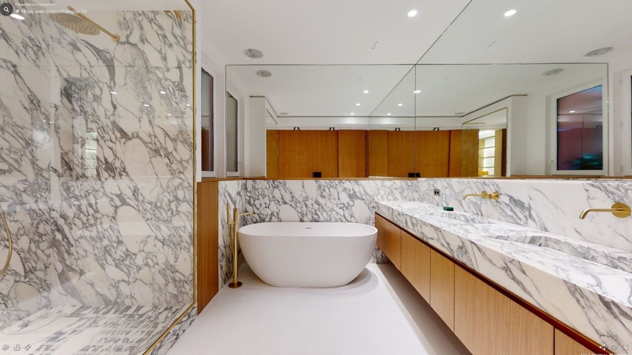 Sol de salle de bains en résine époxy imitation marbre