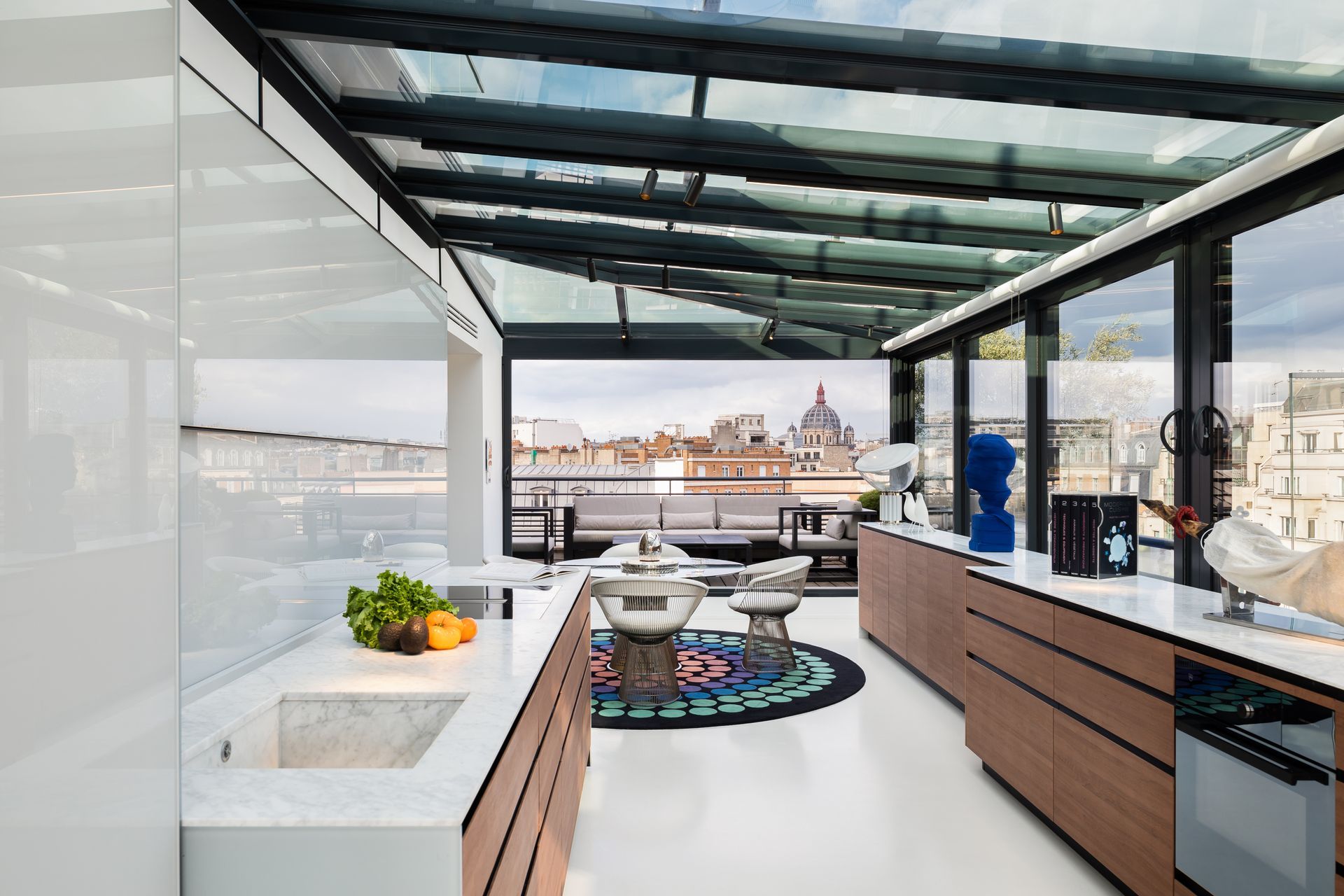 Loft parisien avec un sol en résine époxy brillant