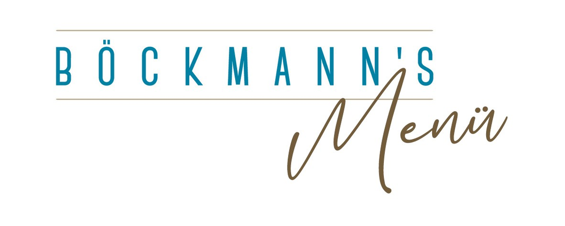 Logo für „Böckmanns Menü“, bestehend aus türkisfarbener Blockschrift und brauner Schreibschrift, getrennt durch zwei dünne horizontale Linien.