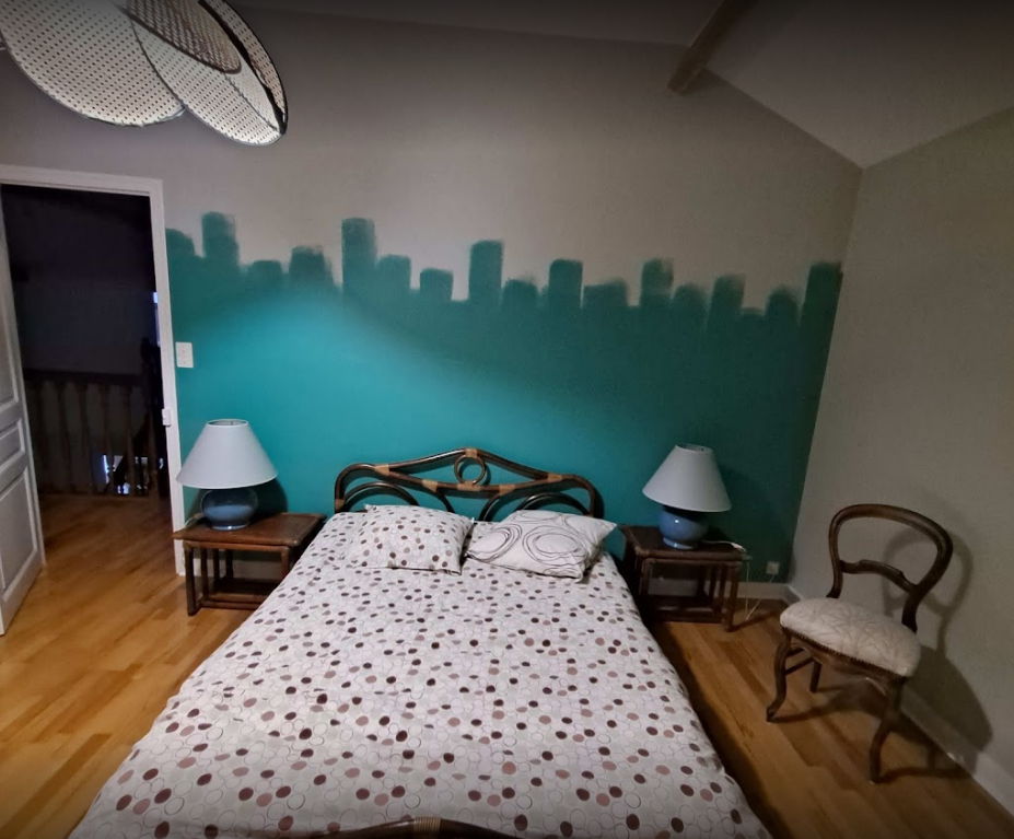 Peinture bleu turquoise avec effet, tête de lit, chambre à coucher