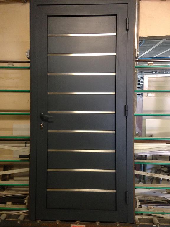 Porte pleine en aluminium