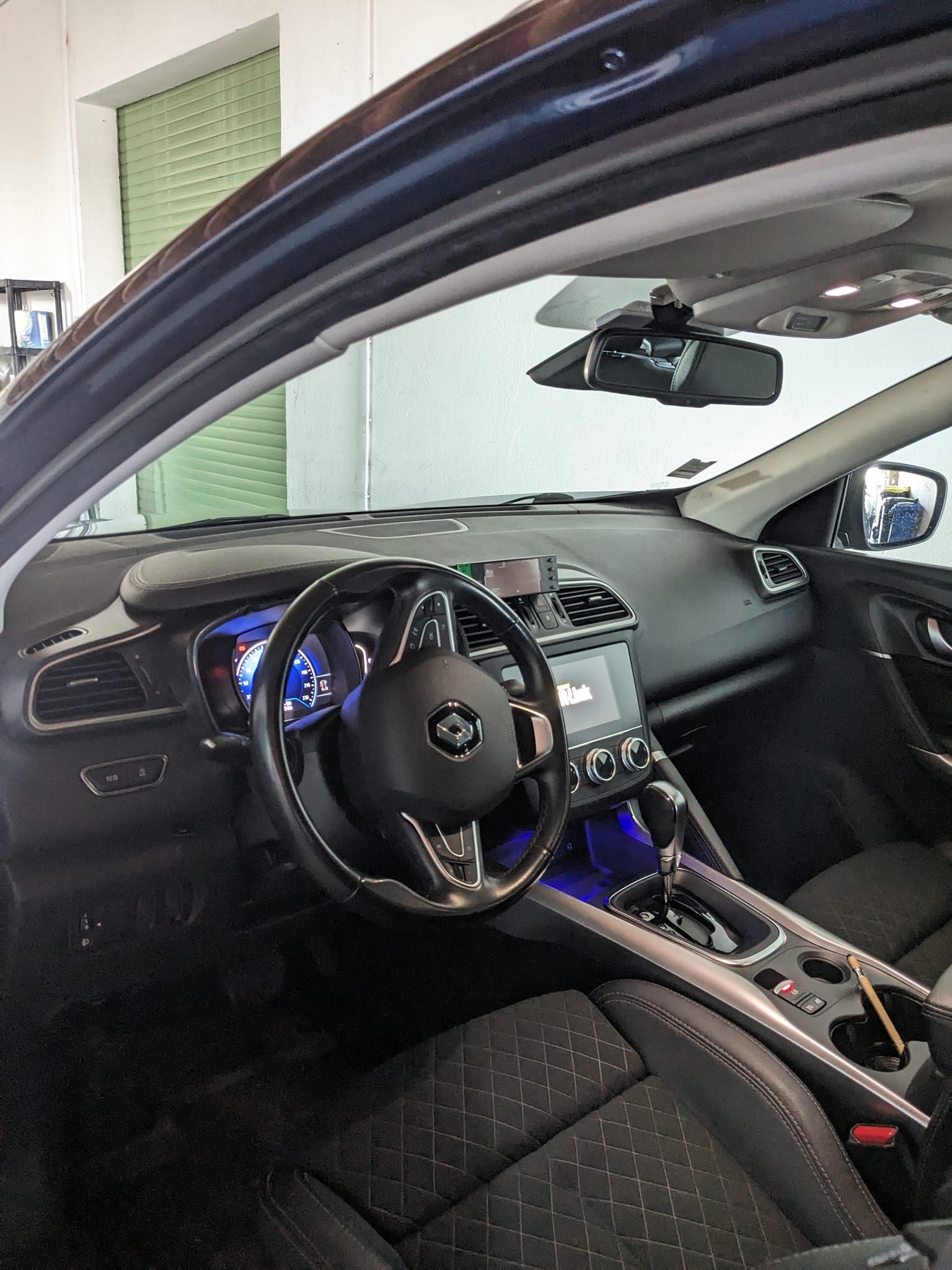 Intérieur d'un taxi de Luc Amiel