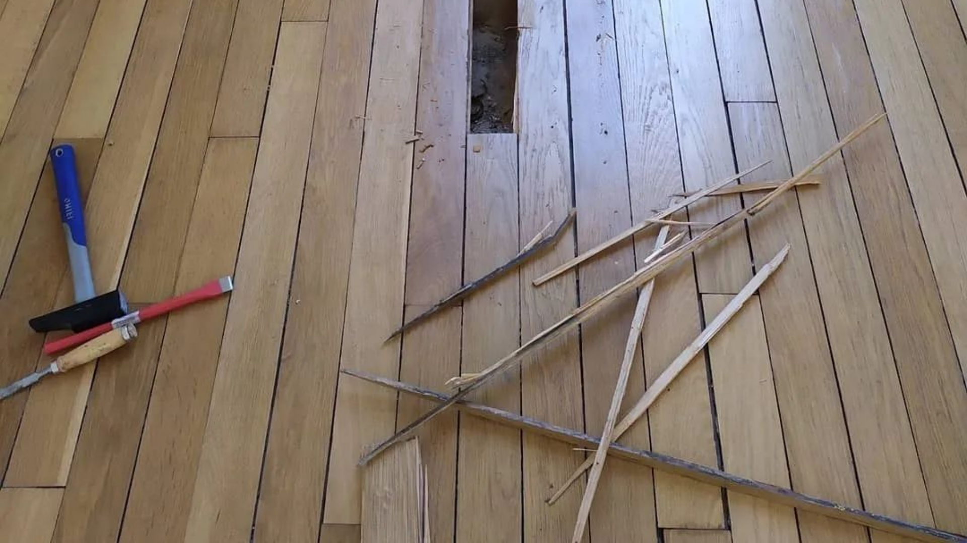 Réparation de lames de parquet en bois
