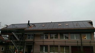 mit Solar integr. in Eternitdach - Wyss Bedachungen AG - Melchnaumit Solar integr. in Eternitdach - Wyss Bedachungen AG - Melchnau
