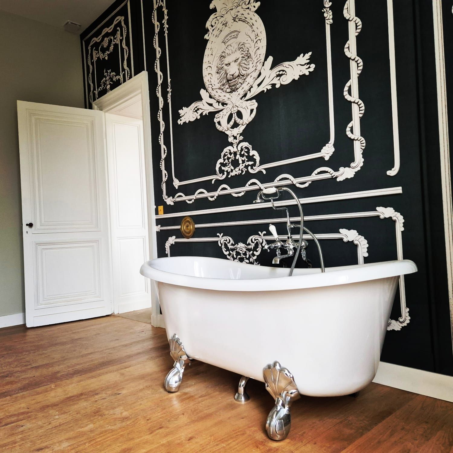 Une belle baignoire.