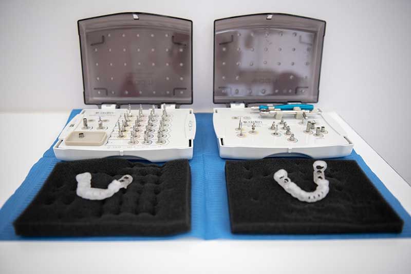 Κωνσταντία Μαλαμούλη D.D.S.
Χειρουργός Οδοντίατρος – Εμφυτευματολόγος