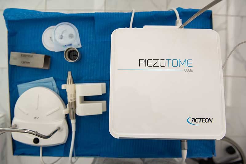 Κωνσταντία Μαλαμούλη D.D.S.
Χειρουργός Οδοντίατρος – Εμφυτευματολόγος