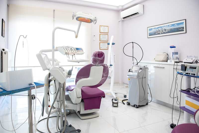 Κωνσταντία Μαλαμούλη D.D.S.
Χειρουργός Οδοντίατρος – Εμφυτευματολόγος