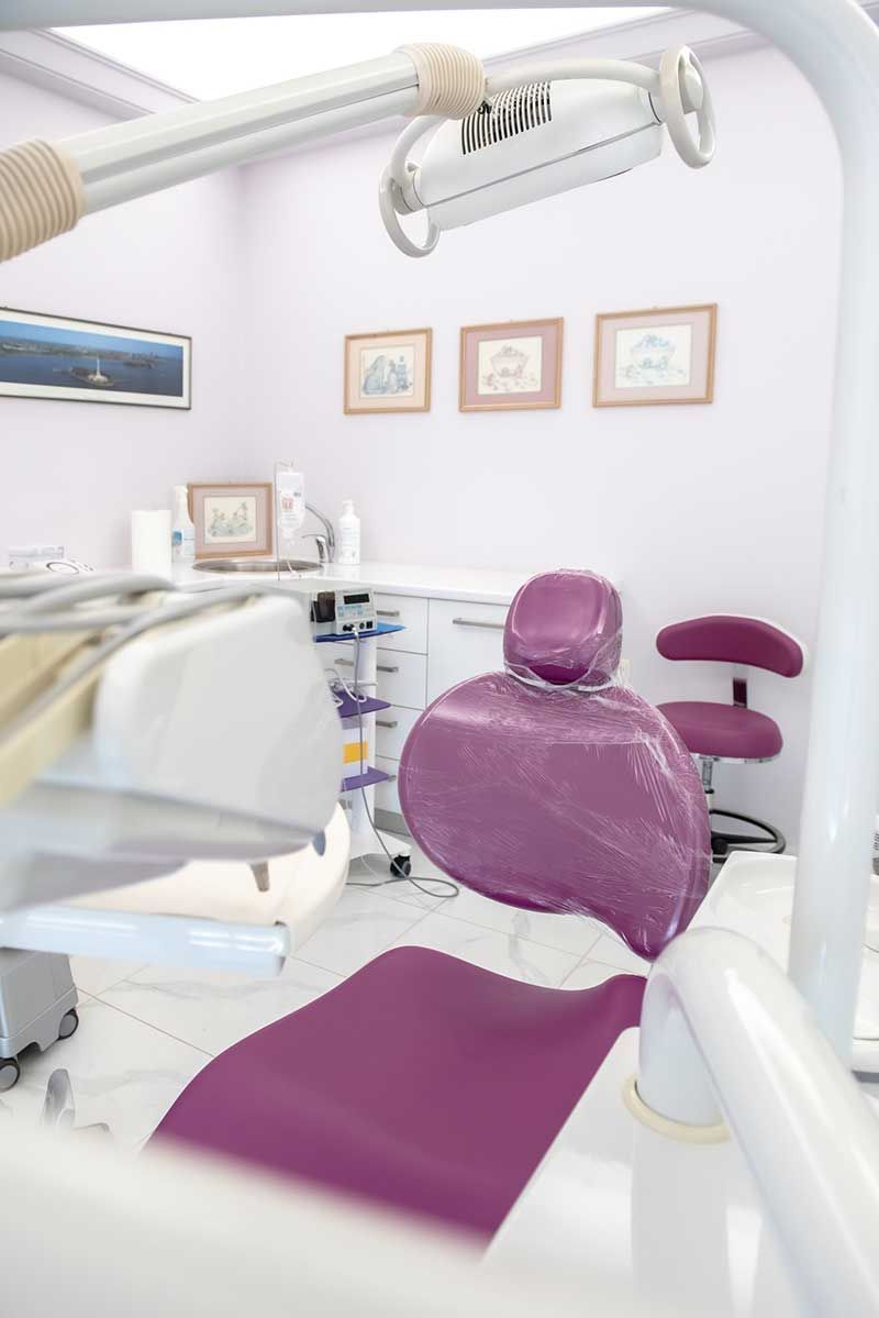 Κωνσταντία Μαλαμούλη D.D.S.
Χειρουργός Οδοντίατρος – Εμφυτευματολόγος