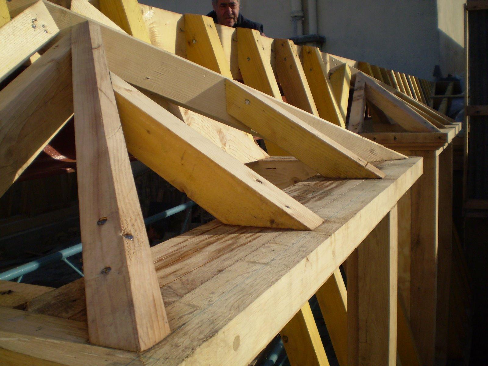 Charpente en bois clair