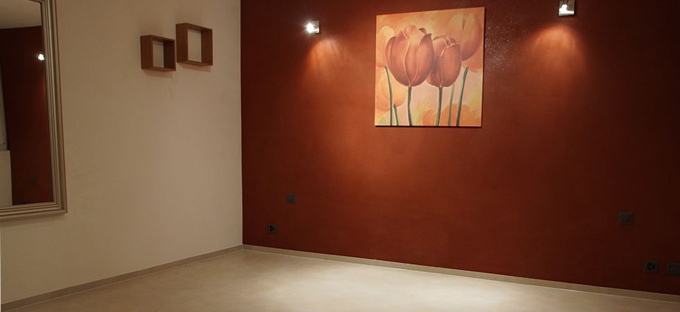 Keramischer Bodenbelag mit eingebauten LED Spots -Strässler Fire & Design GmbH