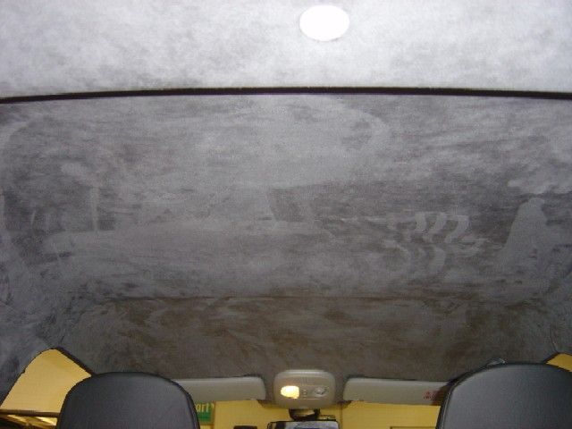 Renault Clio Sport V6 Himmel in Alcantara neu bezogen.